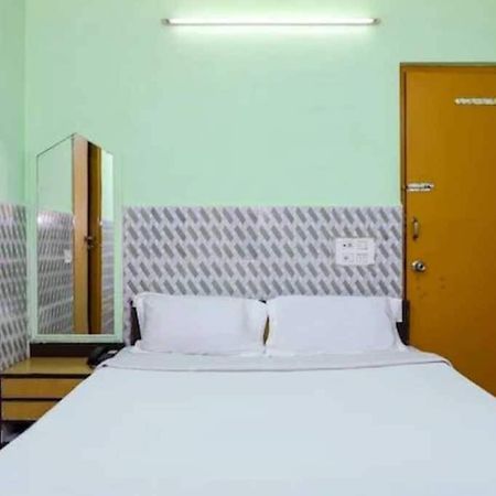 Pop Hotel Nand Palace Jhānsi Exterior foto
