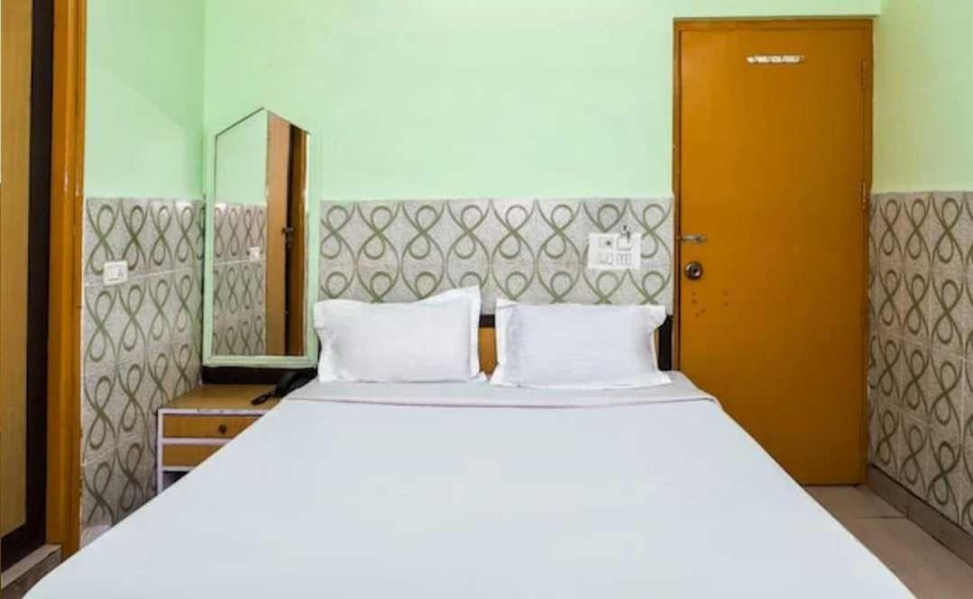 Pop Hotel Nand Palace Jhānsi Exterior foto